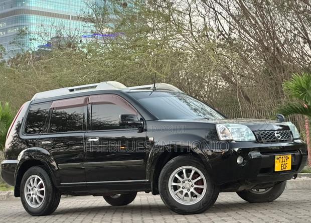 Nissan X-Trail 2006 Black