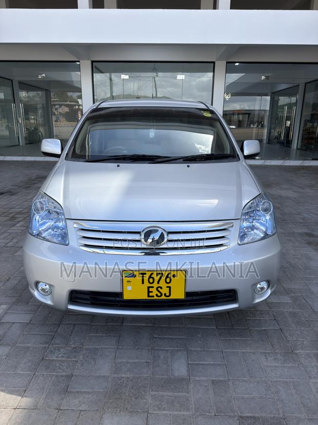 Toyota Raum 1.5 FWD 2007 Silver