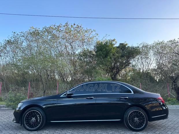 Mercedes-Benz E400 2016 Black
