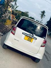Toyota Ractis 2008 White for sale