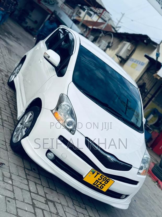 Toyota Ractis 2008 White