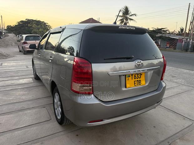 Toyota Wish 2007 Gray
