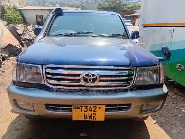 Toyota Land Cruiser 2005 Blue