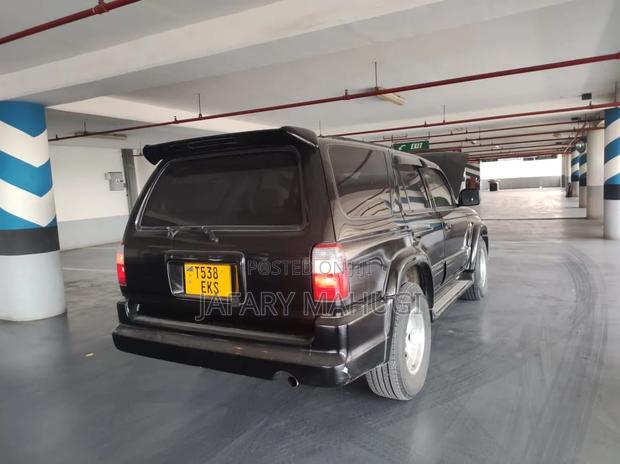 Toyota Land Cruiser 2006 Black