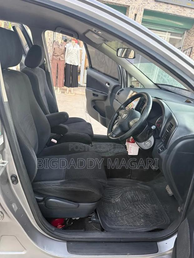 Toyota Wish 2007 Gray