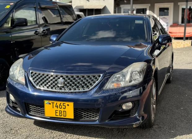 Toyota Crown 2009 Blue