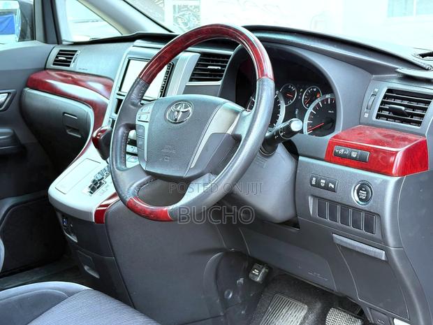 Toyota Vellfire 2009 Black