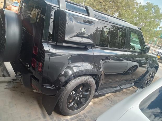 Land Rover Defender 2022 Black
