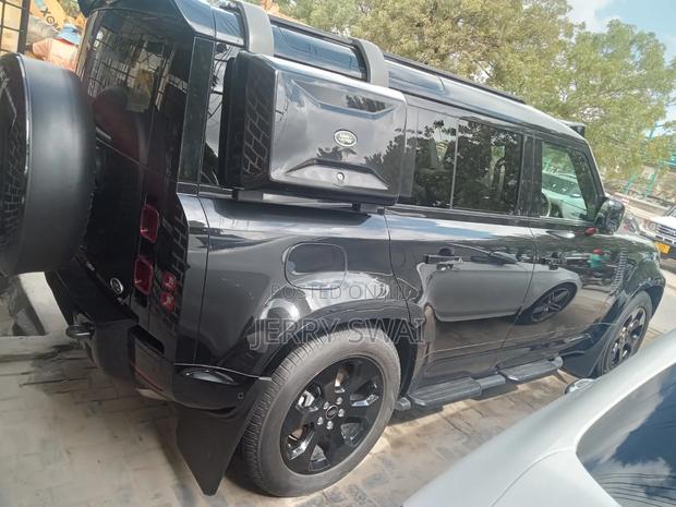 Land Rover Defender 2022 Black