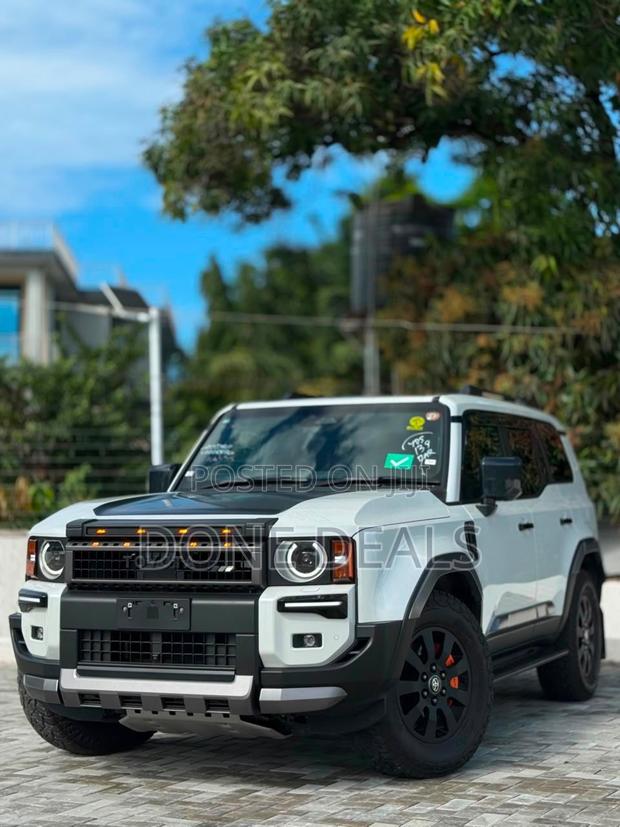 Toyota Land Cruiser Prado 2024 White