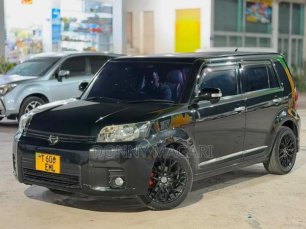 Toyota Corolla Rumion 2009 Black