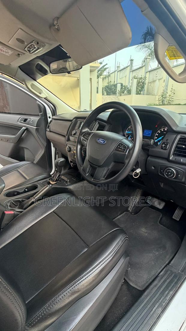 Ford Ranger Lariar 4x4 SuperCad 6ft. 2019 White