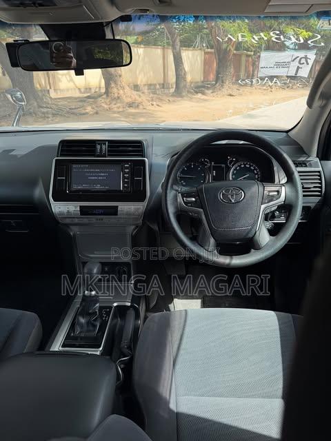Toyota Land Cruiser Prado 2020 Black