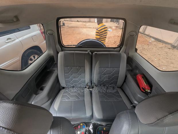Suzuki Jimny 2000 Blue