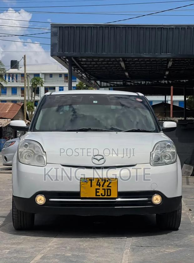 Mazda Verisa 2007 White