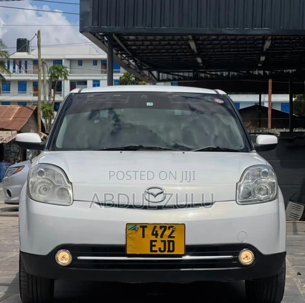 Mazda Verisa 2008 White