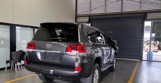 Toyota Land Cruiser 4.5 V8 VXR 2019 Gray