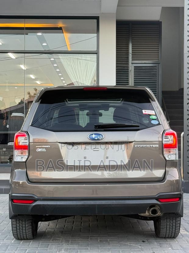Subaru Forester 2016 Gold