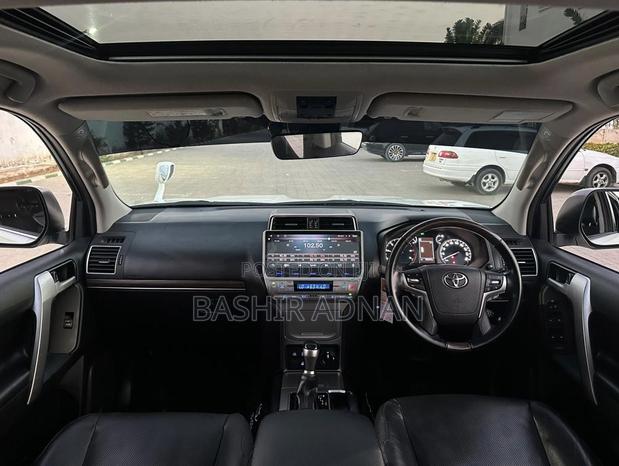 Toyota Land Cruiser Prado 2.8 2019 White
