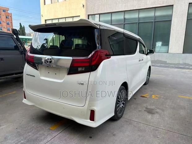 Toyota Alphard 2015 White