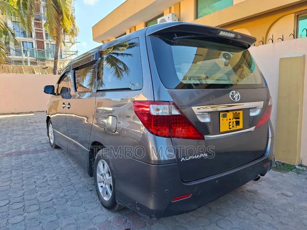 Toyota Alphard 2009 Gray