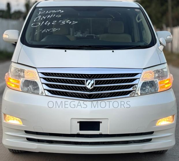Toyota Alphard 2.4 Petrol FWD 2006 White