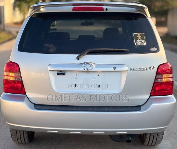 Toyota Kluger 2003 Silver