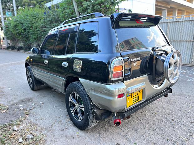 Toyota RAV4 2005 Blue