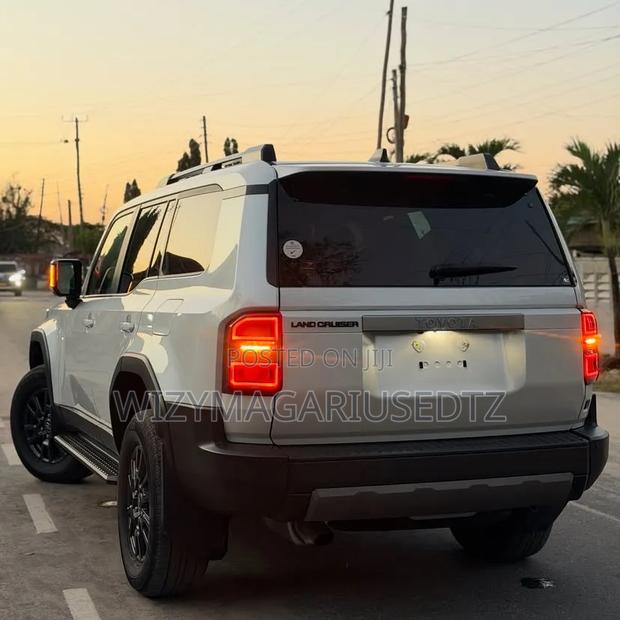 Toyota Land Cruiser Prado 2024 Purple