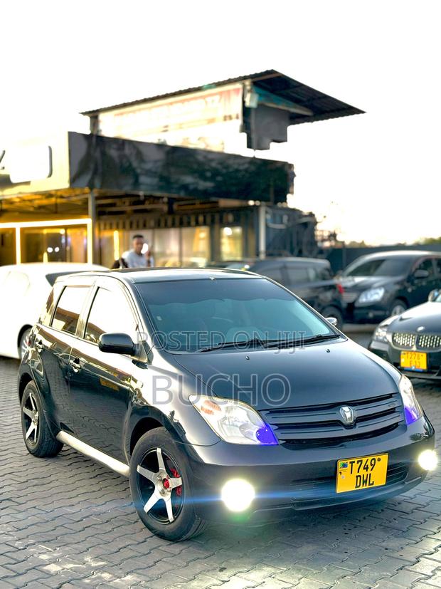 Toyota IST 2005 Gray