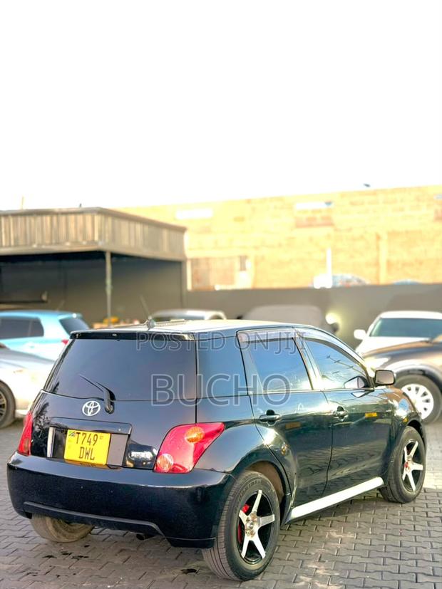 Toyota IST 2005 Gray
