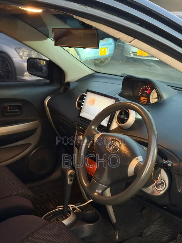 Toyota IST 2005 Gray
