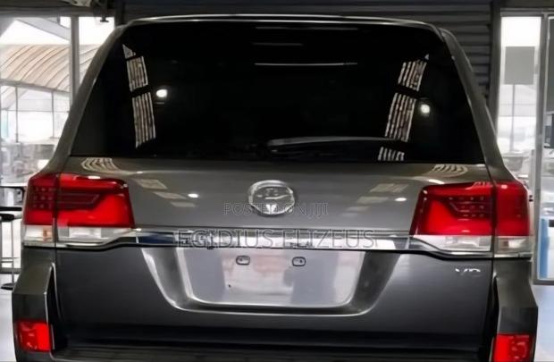 Toyota Land Cruiser 2019 Gray