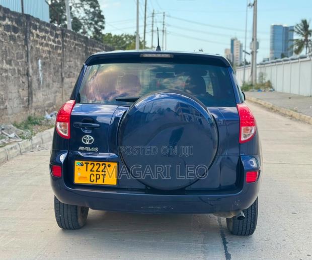 Toyota RAV4 2.4 2005 Blue