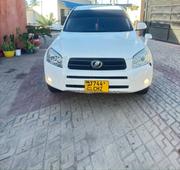 Toyota RAV4 2.4 2005 White for sale