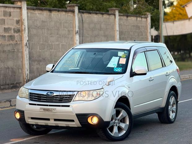 Subaru Forester 2009 White