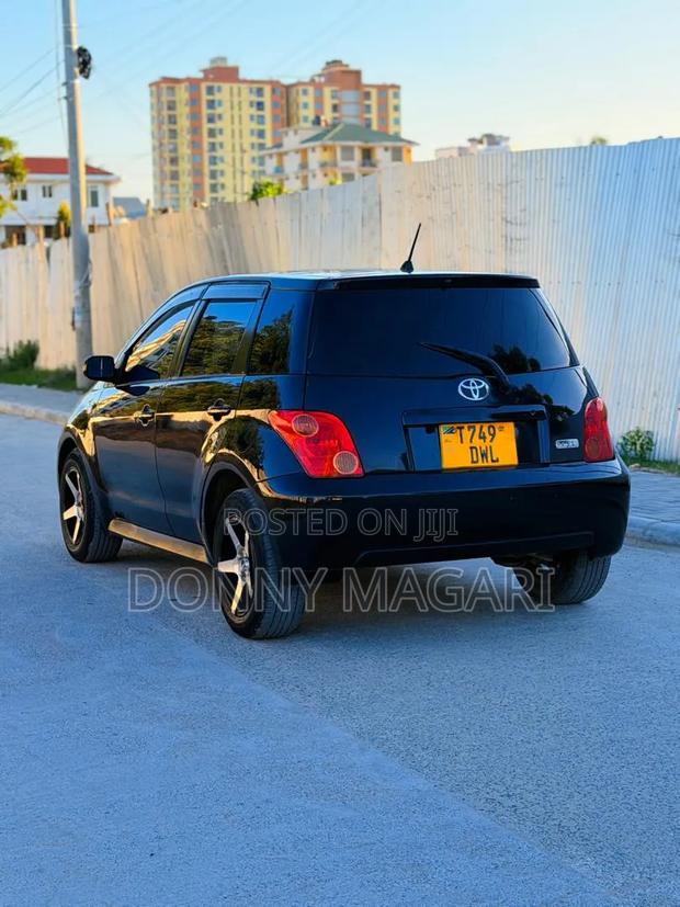 Toyota IST 2003 Black