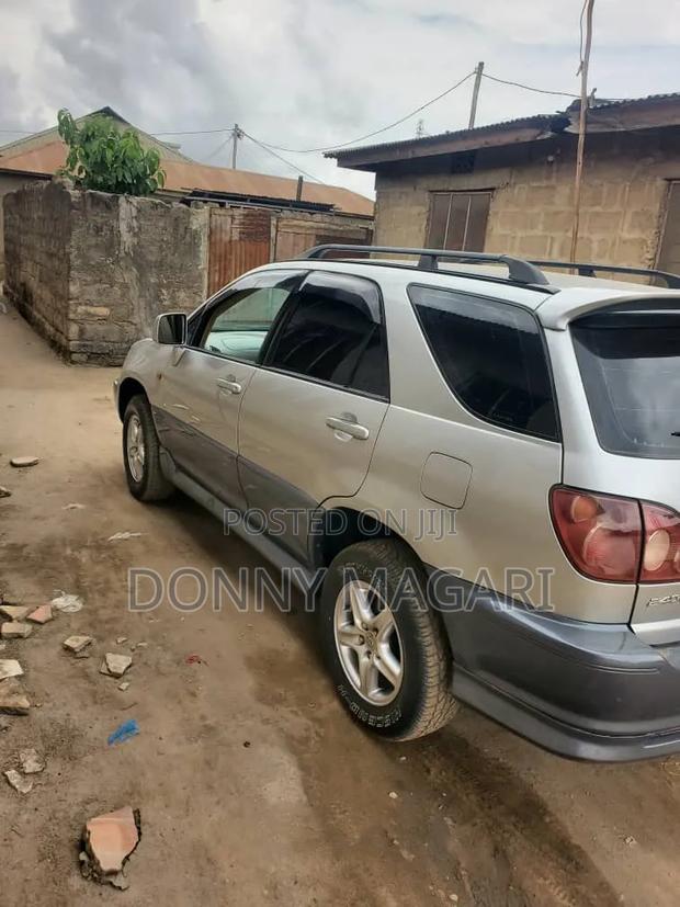 Toyota Harrier 2002 Silver