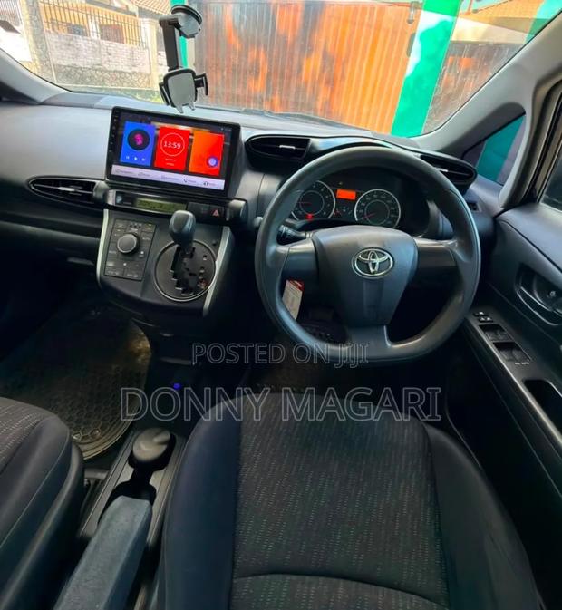 Toyota Wish 2010 Black