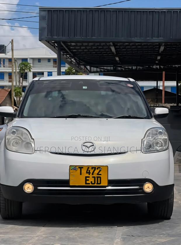Mazda Verisa 2007 White