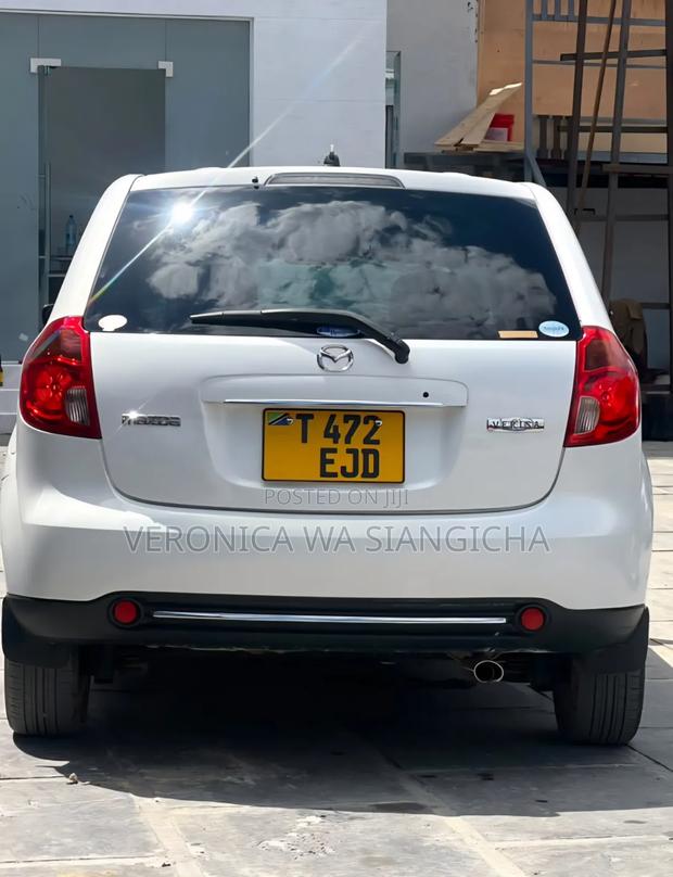 Mazda Verisa 2007 White