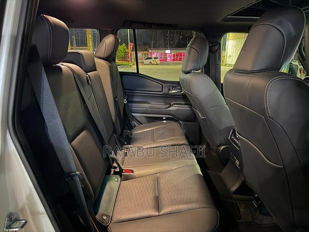 Toyota Land Cruiser Prado 2.7 2024 Silver