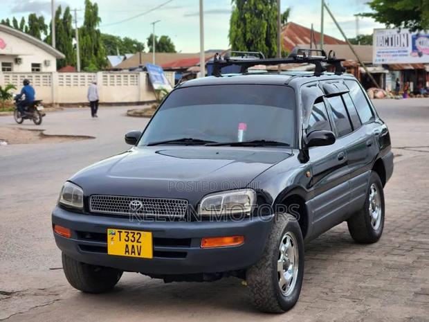 Toyota RAV4 1997 Black