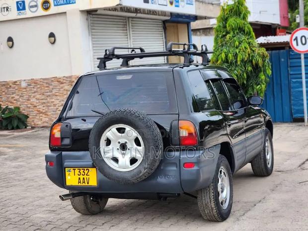 Toyota RAV4 1997 Black