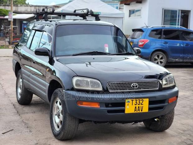 Toyota RAV4 1997 Black