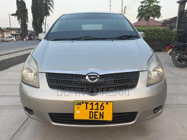 Toyota Corolla Spacio 2005 Silver