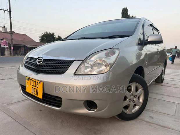 Toyota Corolla Spacio 2005 Silver