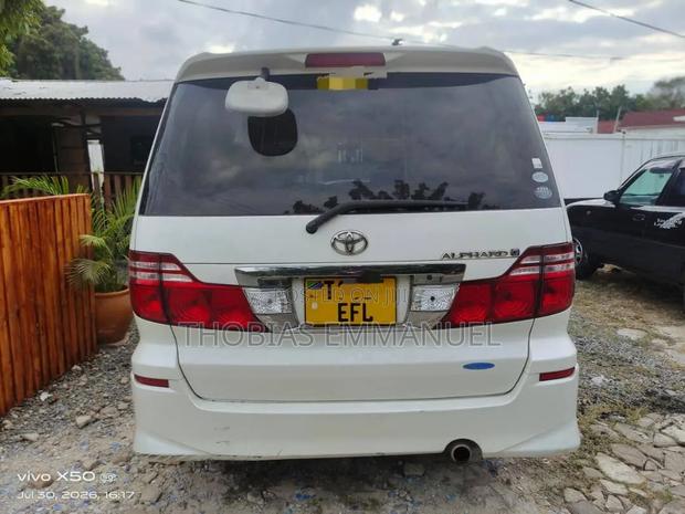 Toyota Alphard 2006 White