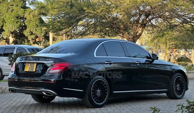 Mercedes-Benz E400 2016 Black