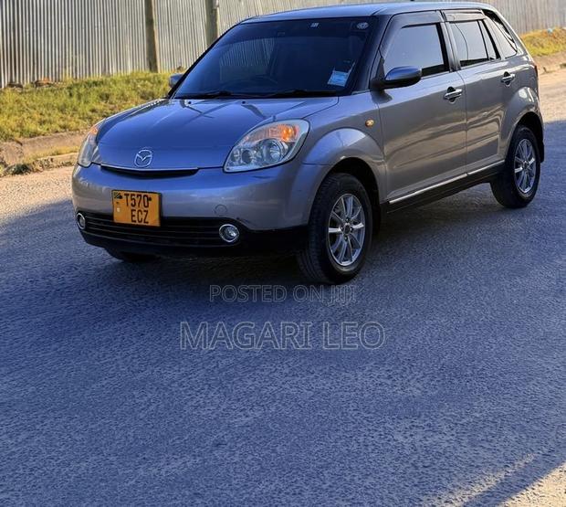 Mazda Verisa 2008 Silver